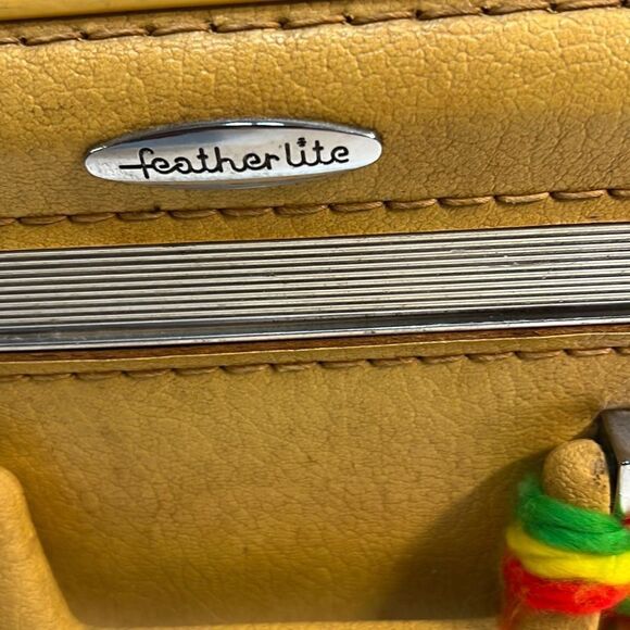 featherlite vintage hippie luggage - Picture 3 of 11